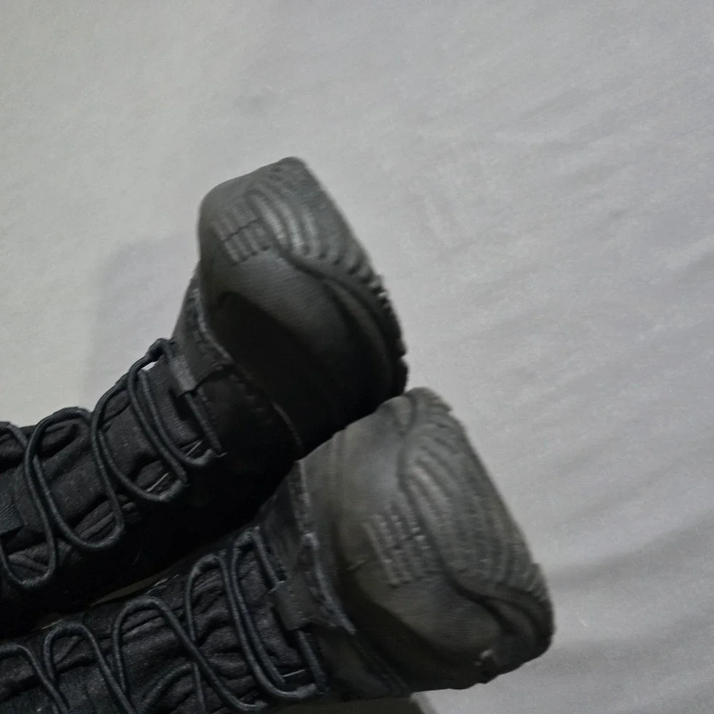 Columbia Bugaboot Winter Boots Kids Size 2 Black Waterproof Insulated BY4430-010